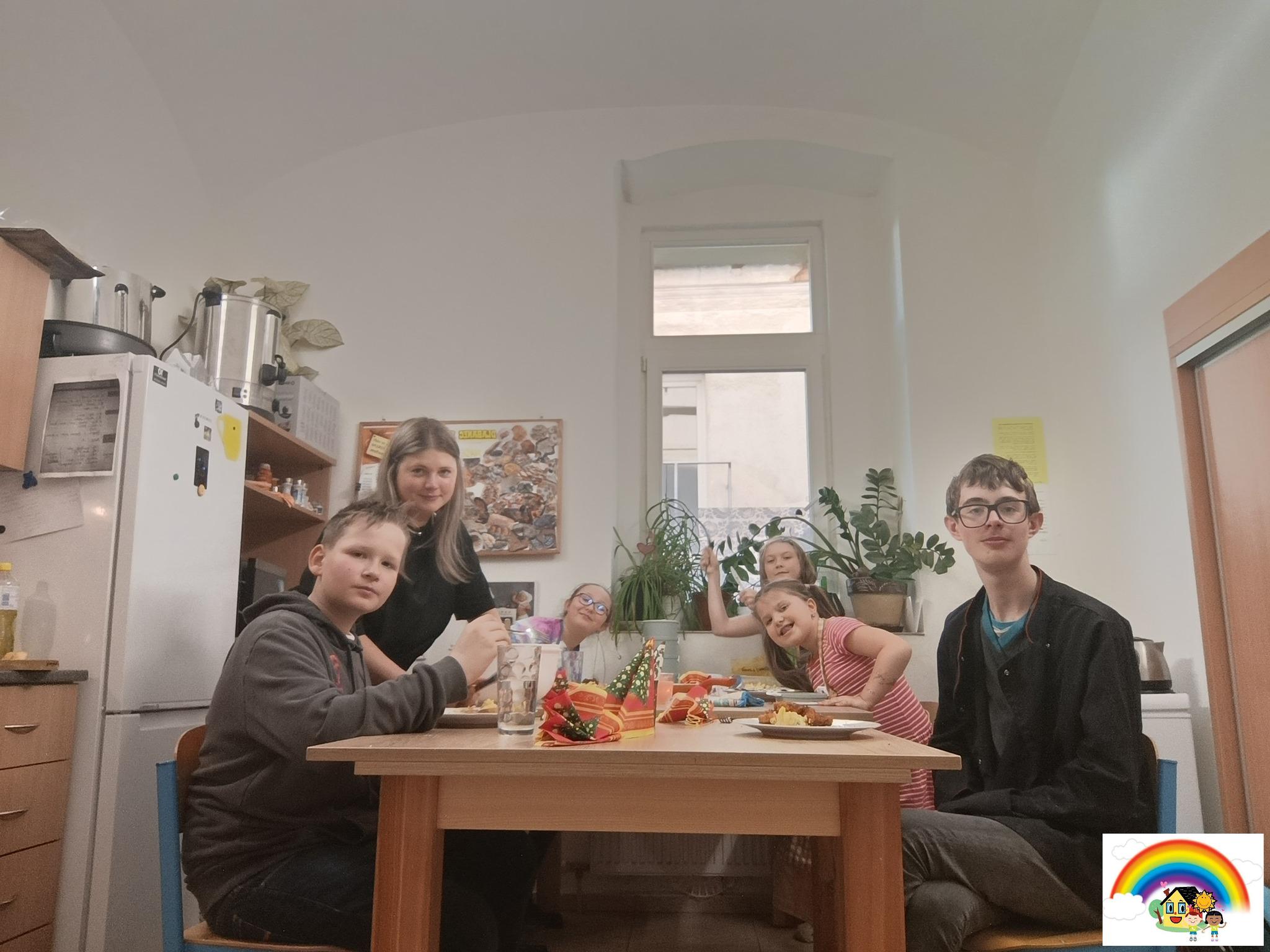 590472325_10214523305432493_5430765342245194549_n