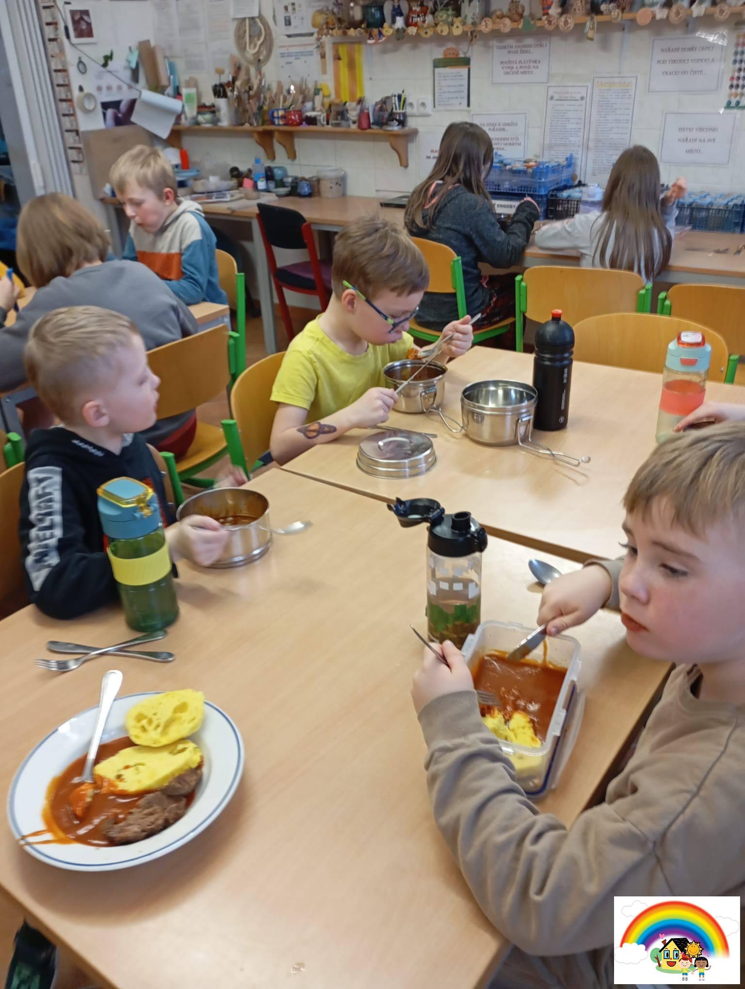 644934490_10215092537422937_864940629743675778_n