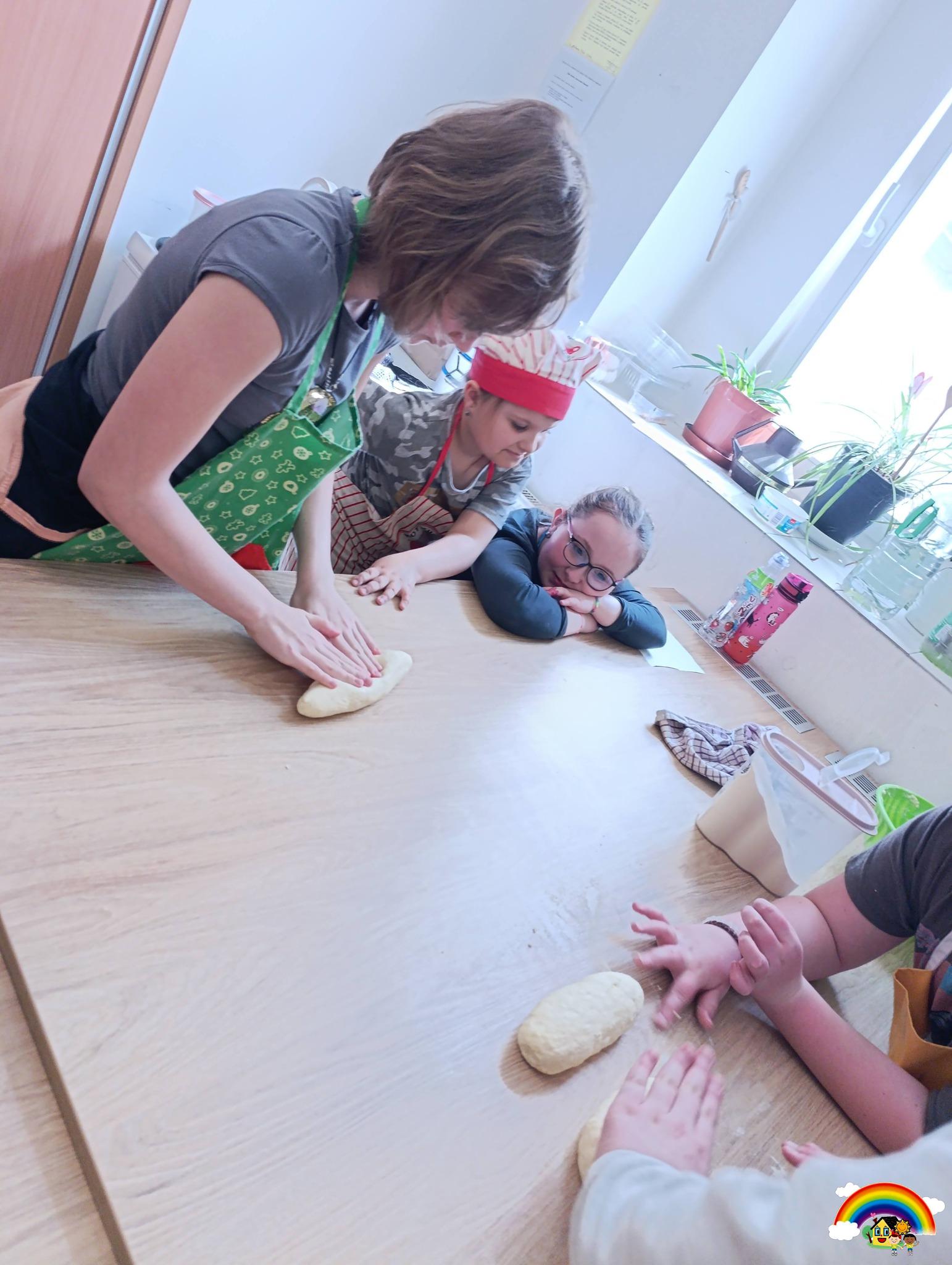 672698437_10215475428954986_6515670662978893195_n