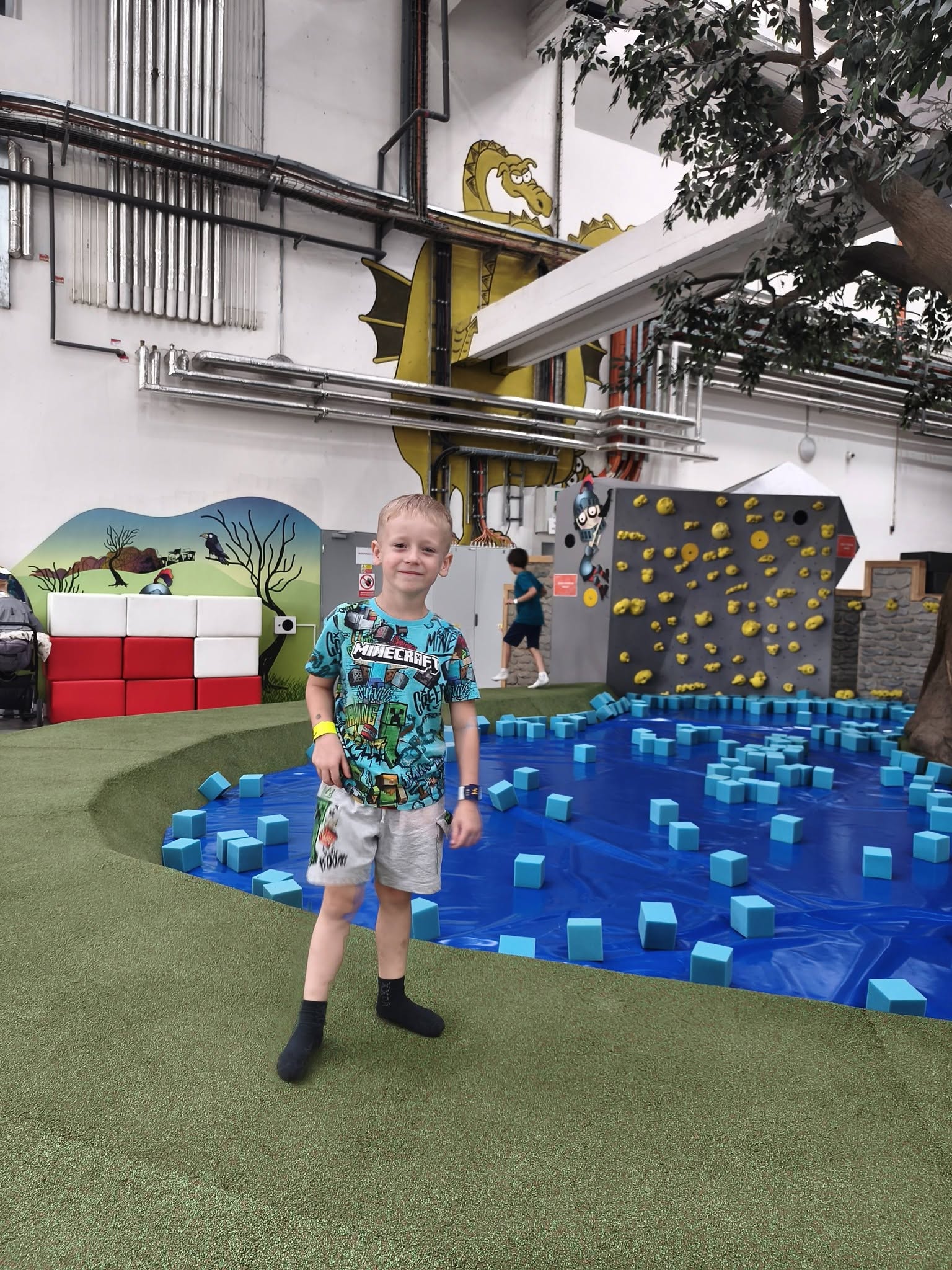 786354527_122113716861324617_1894221644115864337_n